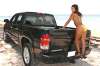 Delicia ficou uma del�cia ao lado do GMC Sierra 2007