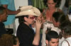 Bono canta ax� com Gil e Ivete Sangalo em Salvador